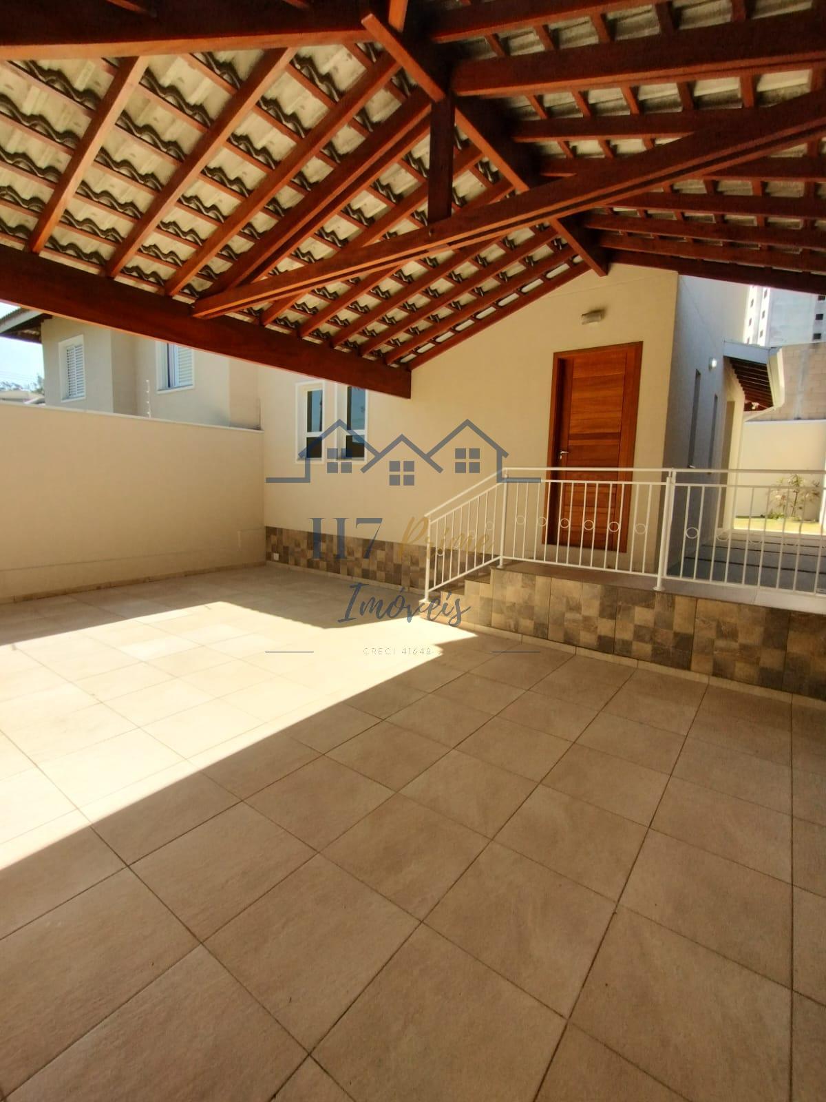 Casa com 3 quartos, 140m², à venda
